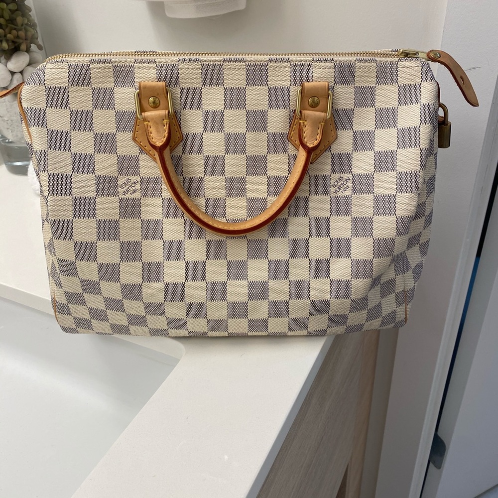 Authentic Louis Vuitton speedy 30 handbag